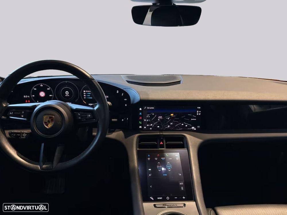 Porsche Taycan Cross Turismo - 8