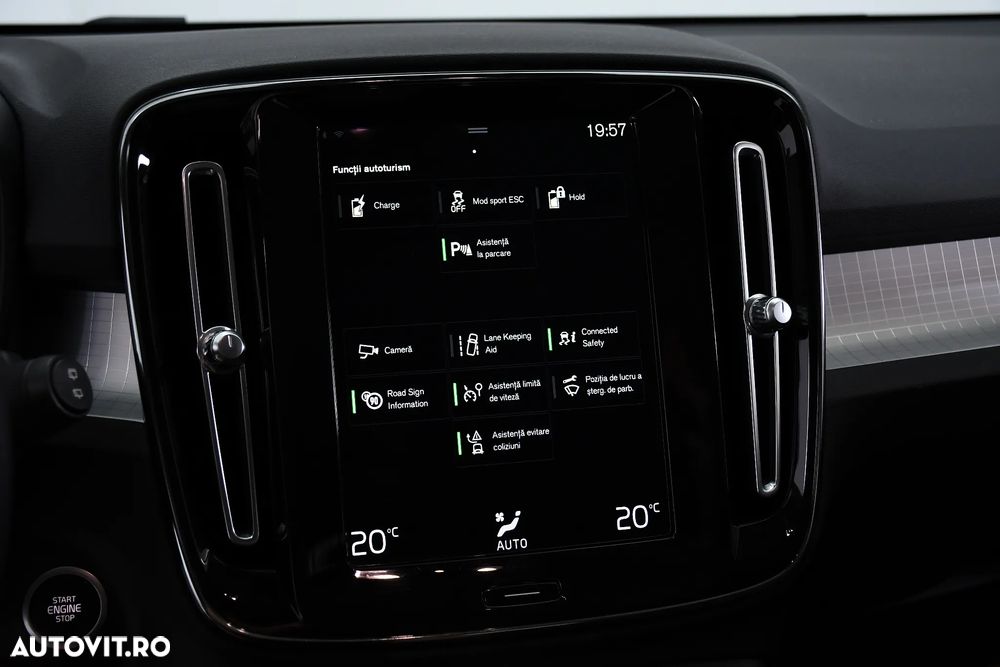 Volvo XC 40 - 28