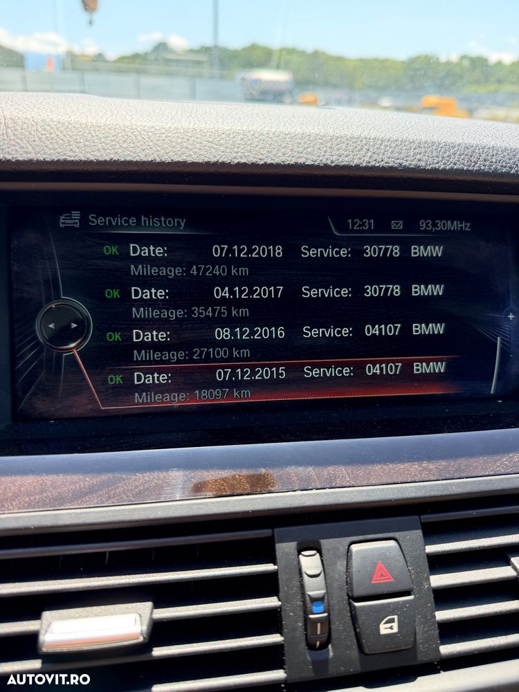BMW Seria 5 520i Aut. - 9
