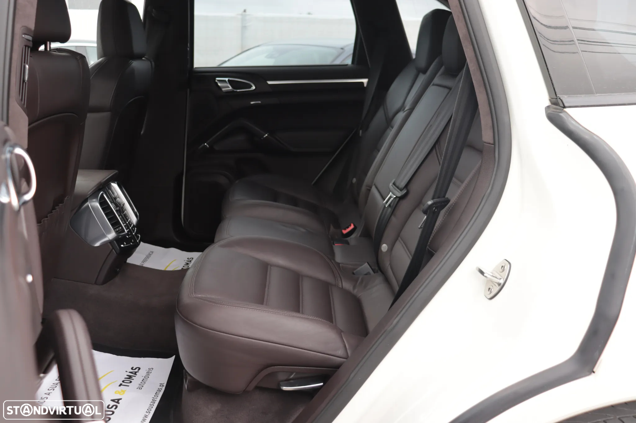 Porsche Cayenne Turbo - 15