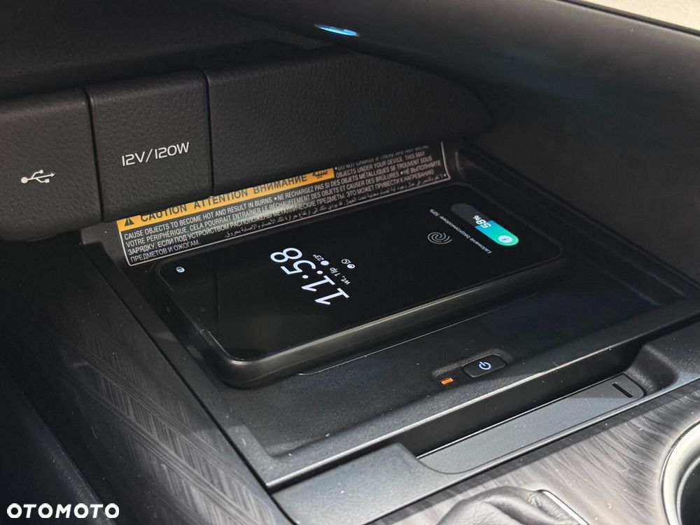 Toyota Camry - 28