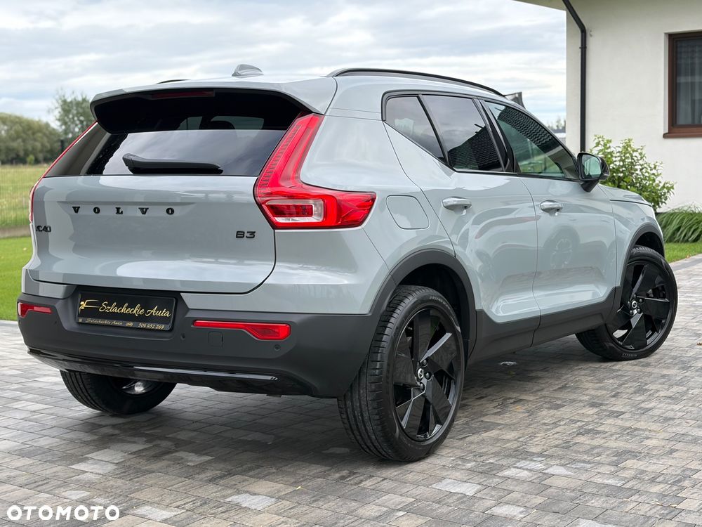 Volvo XC 40 B3 B DKG Ultra Black Edition - 10