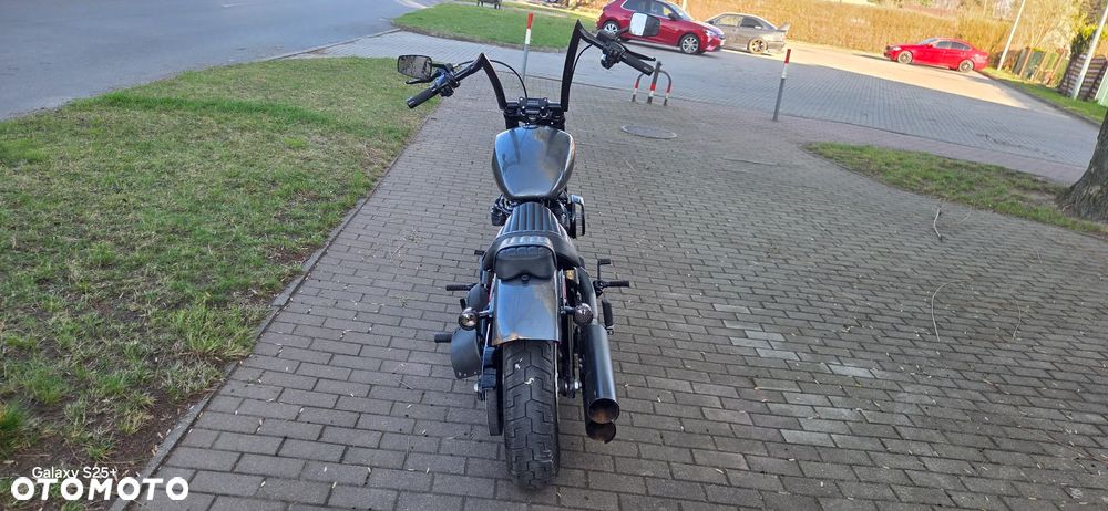 Harley-Davidson Softail Street Bob - 9