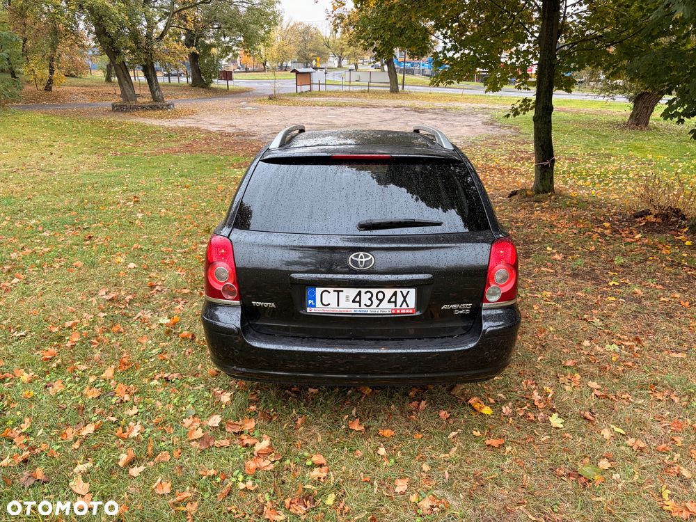 Toyota Avensis 2.0 D-4D Luna - 4