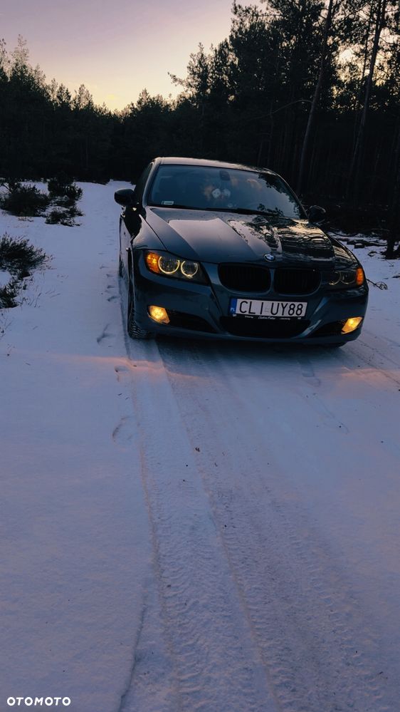 BMW Seria 3 318d - 12