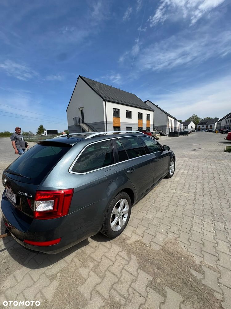 Skoda Octavia 1.6 TDI Ambition DSG - 3
