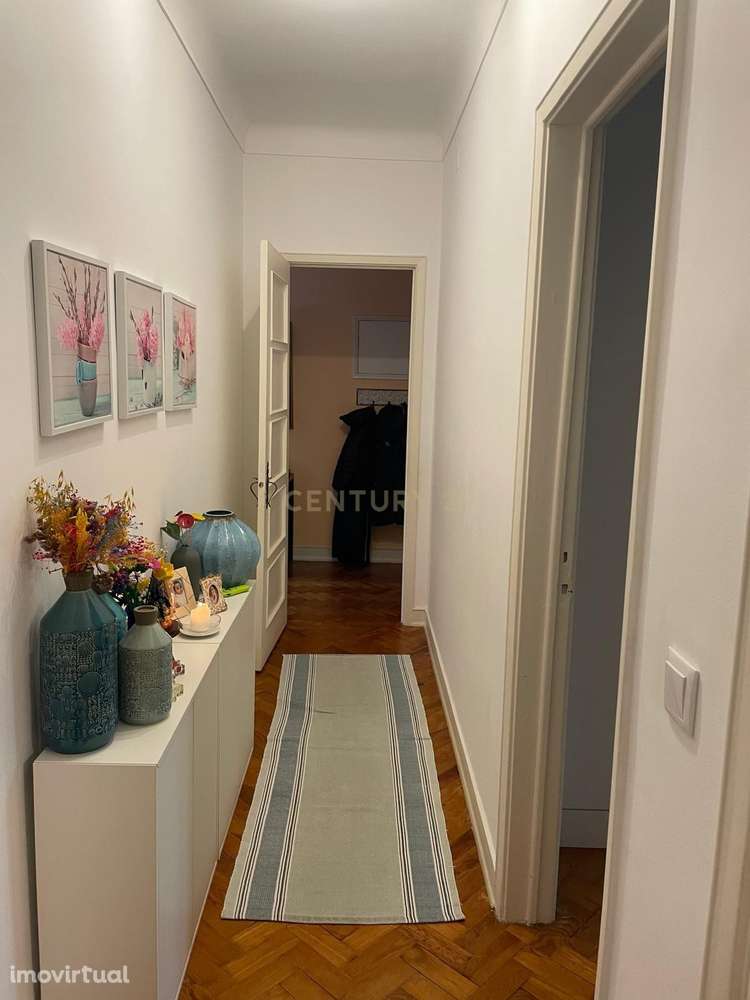 Apartamento Renovado T4 em Alvalade, Lisboa com box para 1 viatura - Grande imagem: 2/19