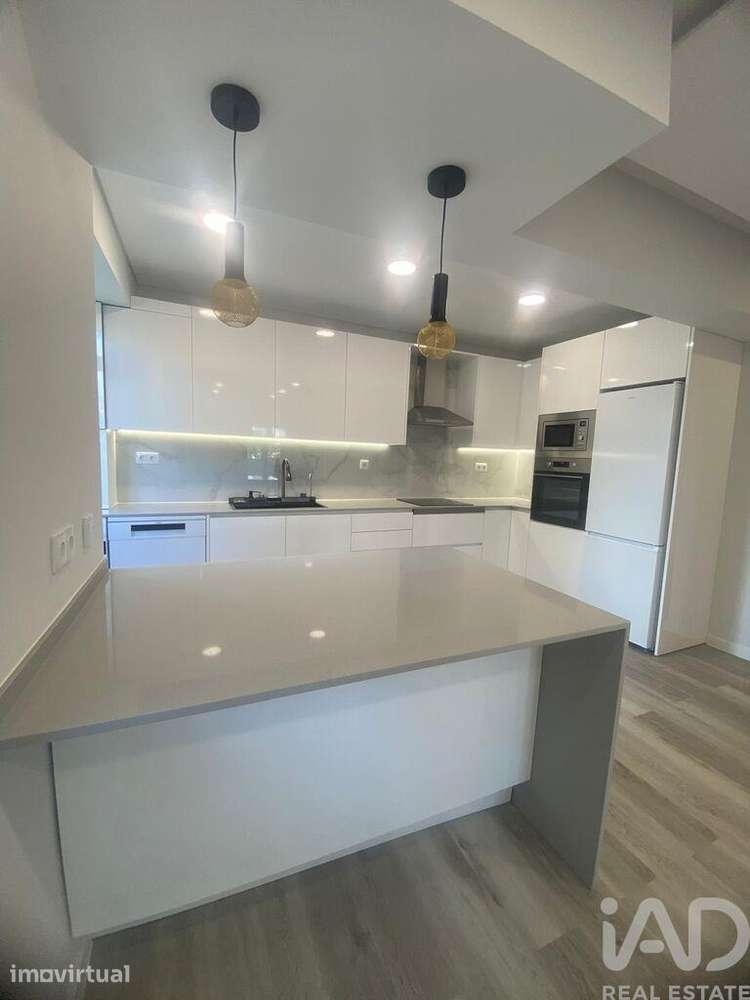 Apartamento T2 em Corroios de 80 m2 - Grande imagem: 2/25