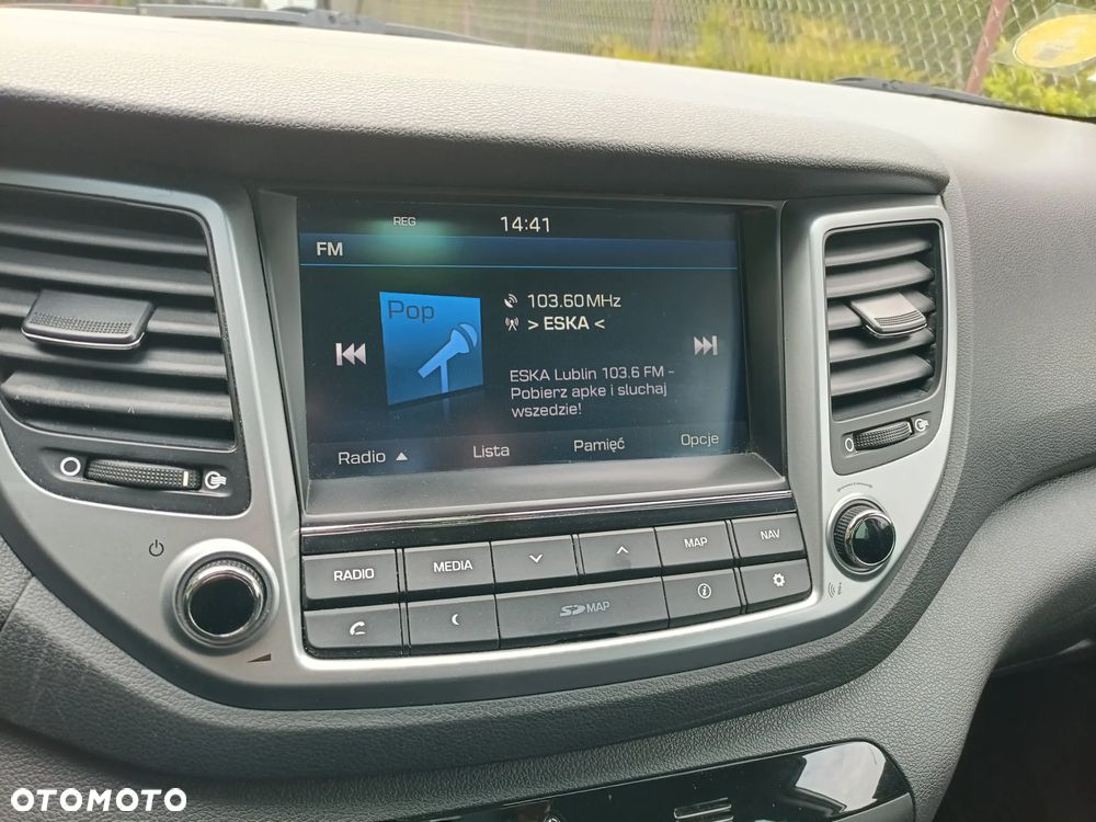 Hyundai Tucson 2.0 CRDI BlueDrive Style 2WD - 22