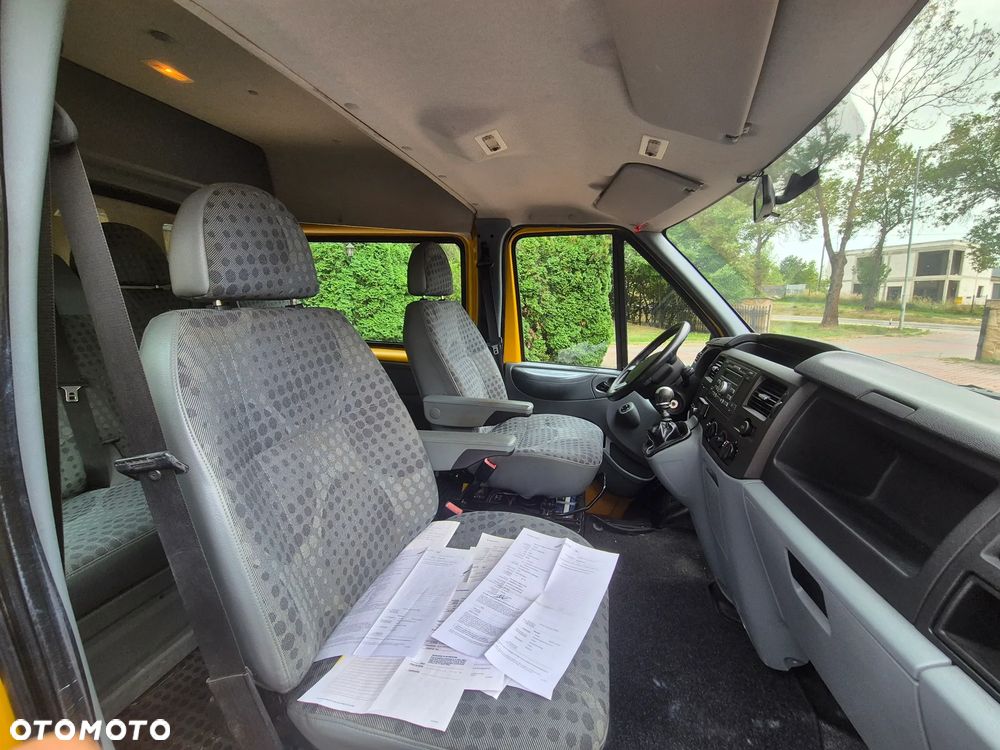 Ford Transit - 12