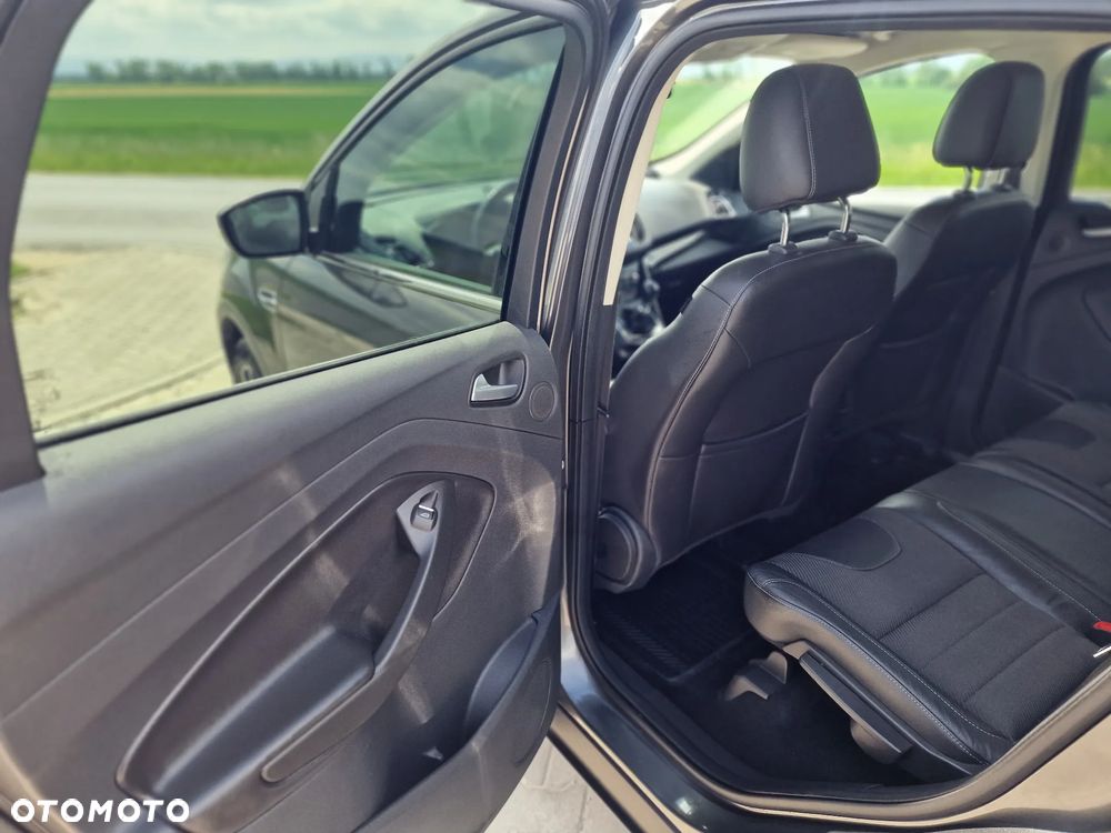 Ford Kuga 2.0 TDCi 4x4 Titanium - 19