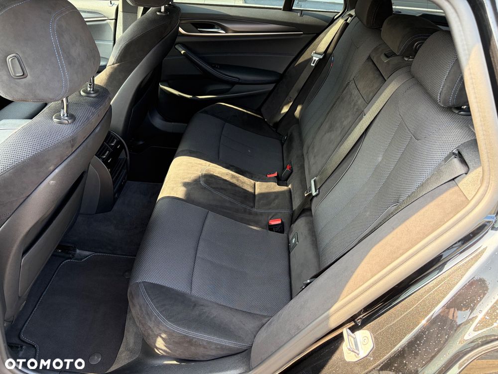 BMW Seria 5 520d M Sport sport - 22