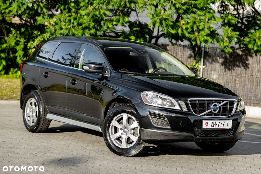 Volvo XC 60 D5 AWD Momentum - 3