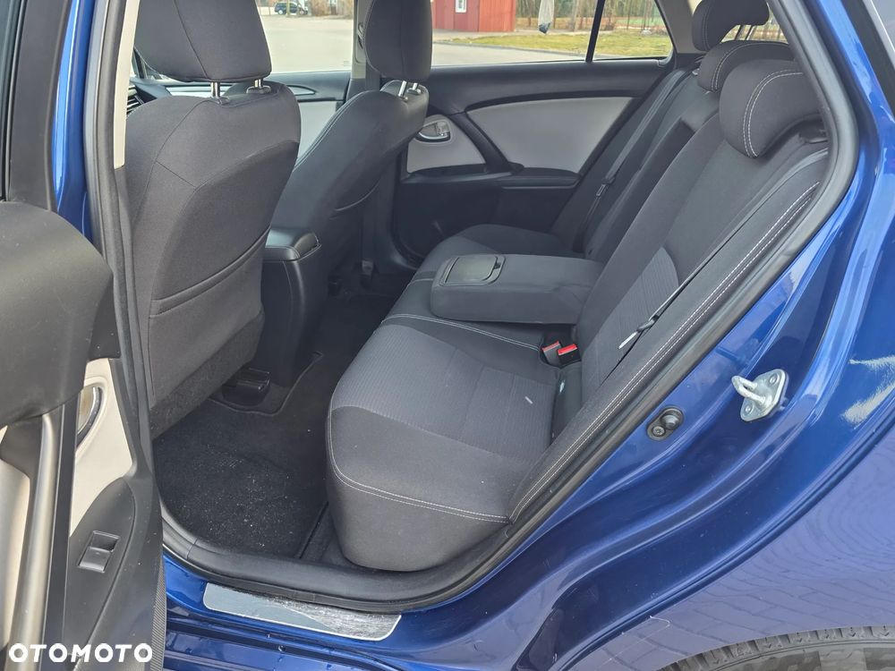 Toyota Avensis Touring Sports 1.8 Multidrive S Comfort - 21