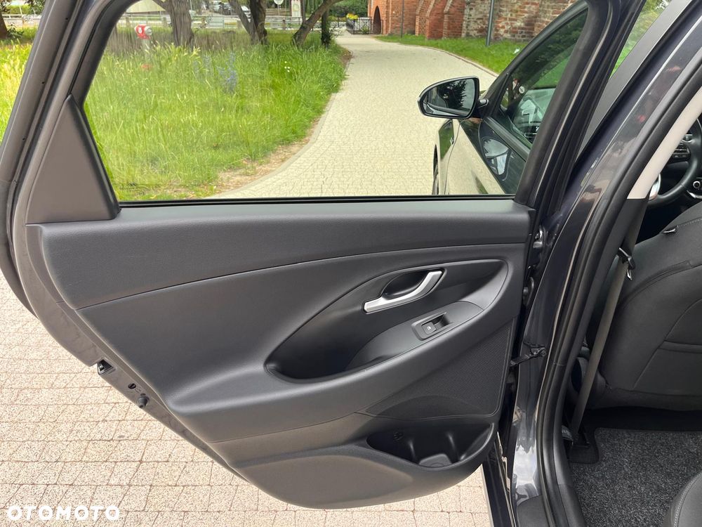 Hyundai i30 1.0 T-GDI 48V-Hybrid Connect & Go - 8