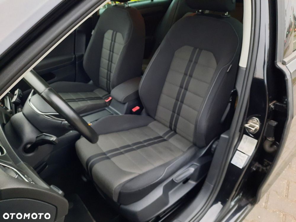 Volkswagen Golf - 17