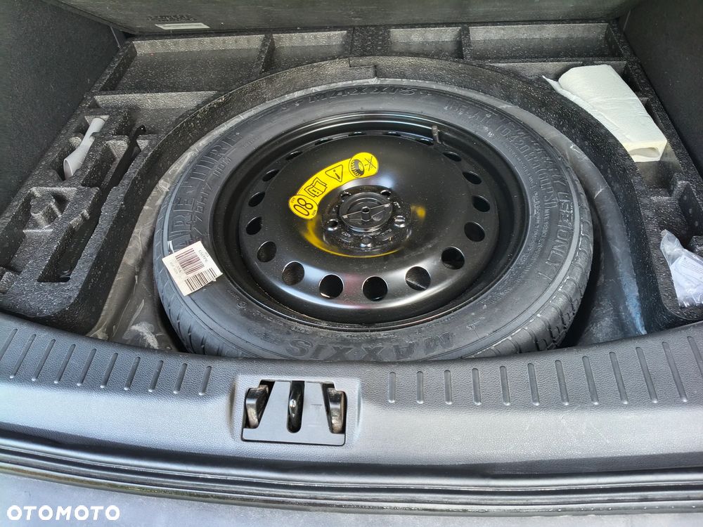 Ford Kuga - 26