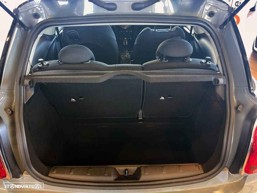 MINI 3 Portas Cooper SE Premium Essential - 48