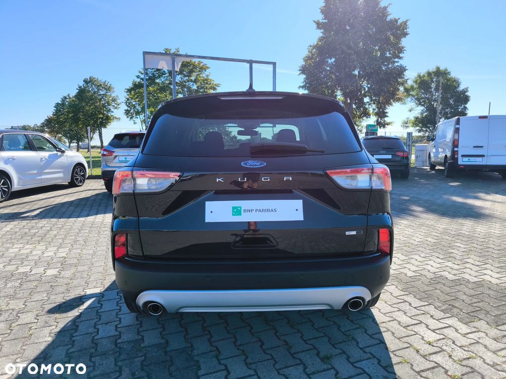 Ford Kuga 2.0 TDCi 2x4 Titanium - 4