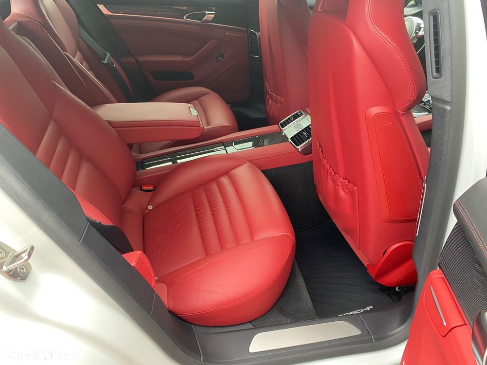 Porsche Panamera - 11