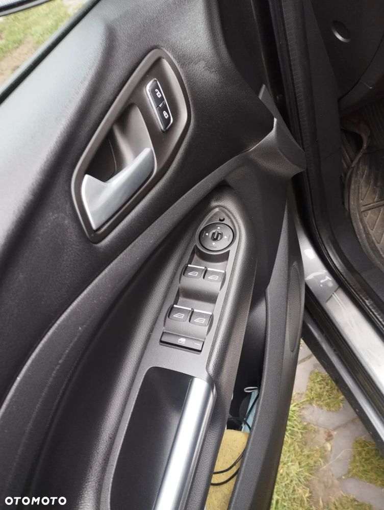 Ford Kuga 2.0 TDCi 4WD Titanium - 5