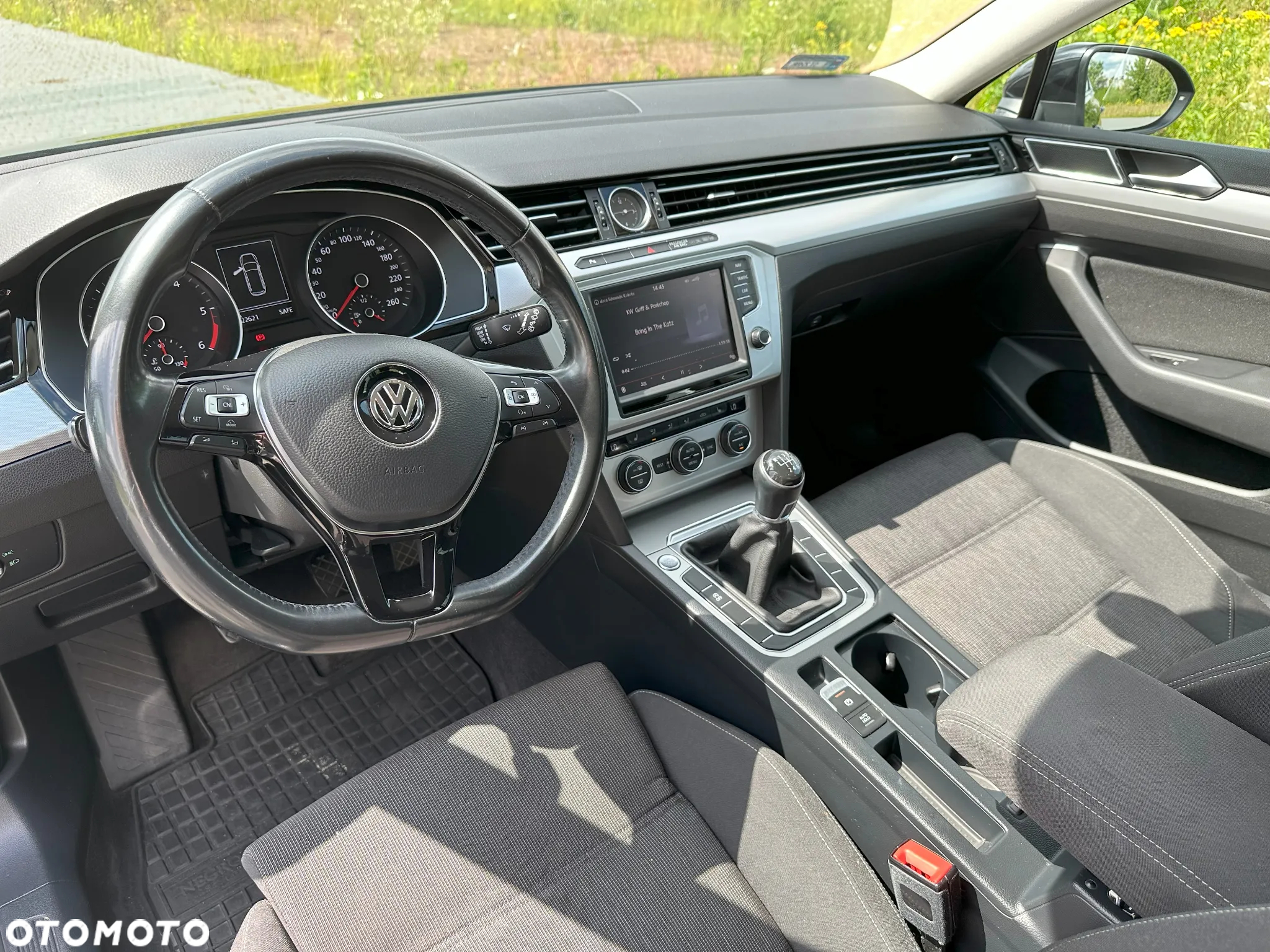 Volkswagen Passat 2.0 TDI BMT Comfortline - 29