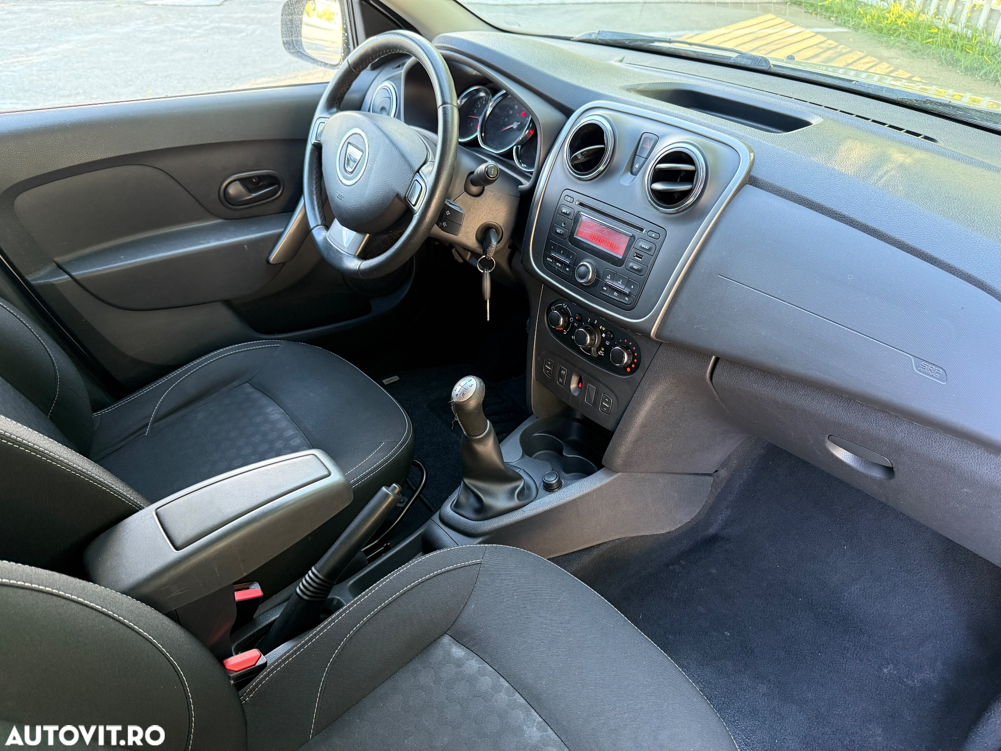Dacia Logan 0.9 90CP Ambiance - 11