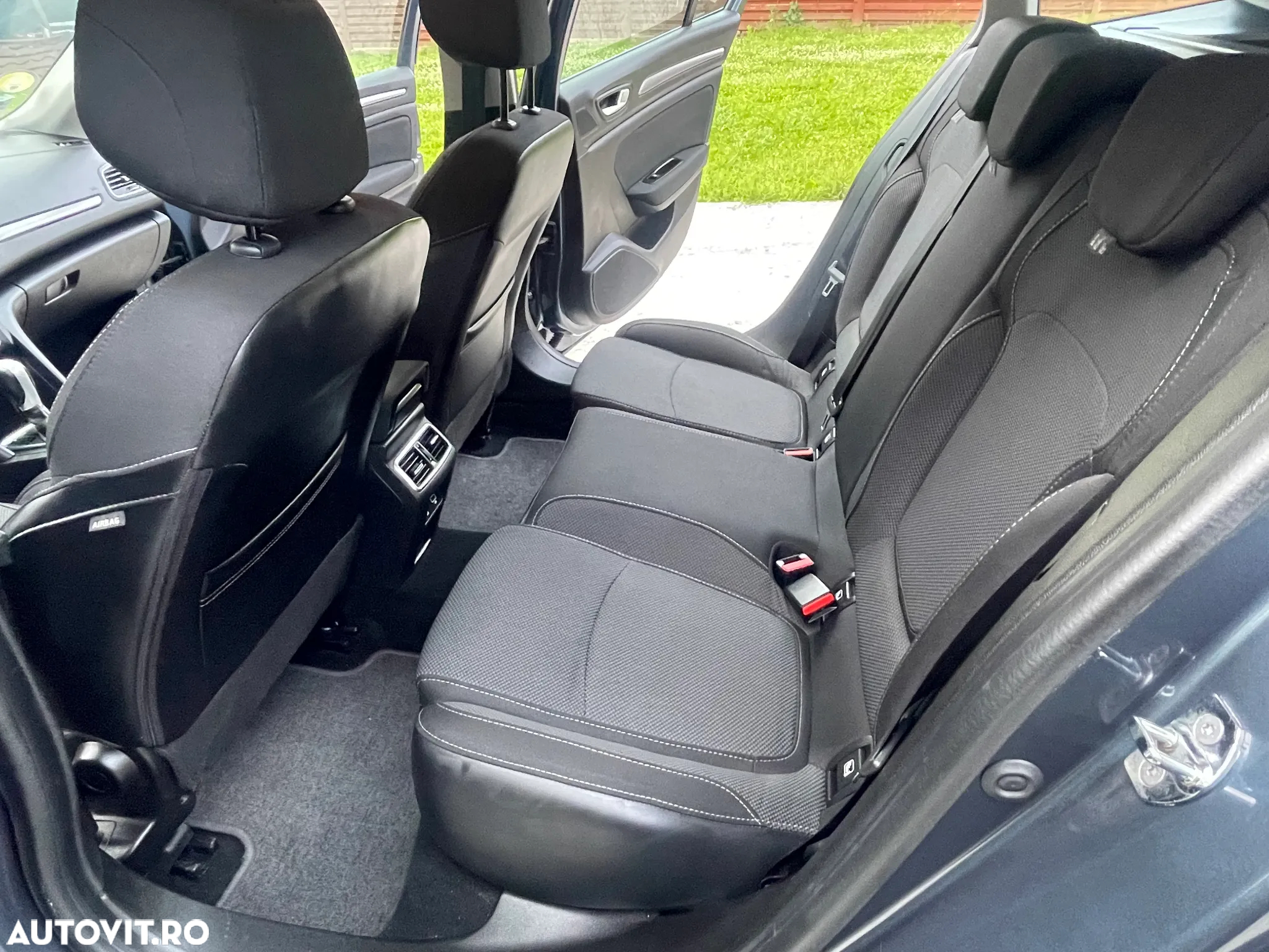 Renault Megane BLUE dCi 115 EDC INTENS - 31