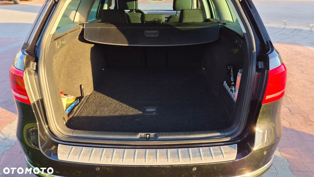 Volkswagen Passat 2.0 TDI BlueMotion Technology Comfortline - 23