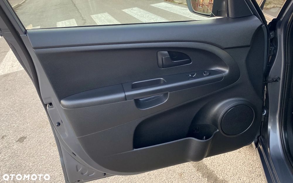 Kia Venga 1.6 L - 24