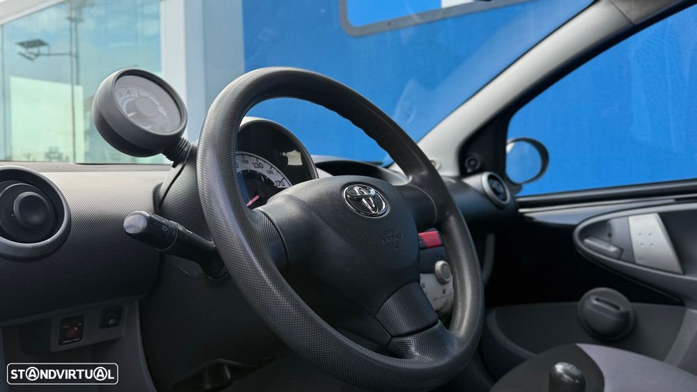 Toyota Aygo 1.0 + AC - 10