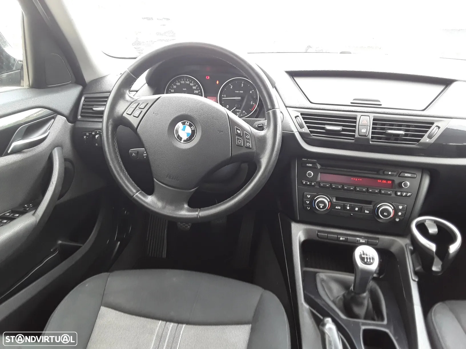BMW X1 18 d sDrive - 10