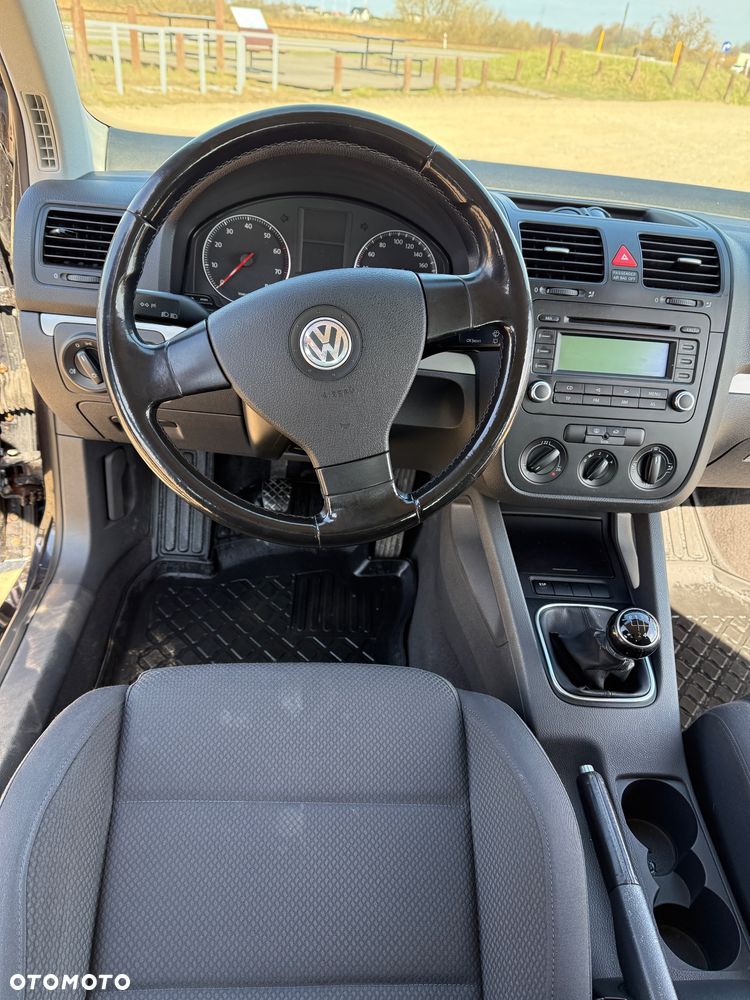 Volkswagen Golf - 4