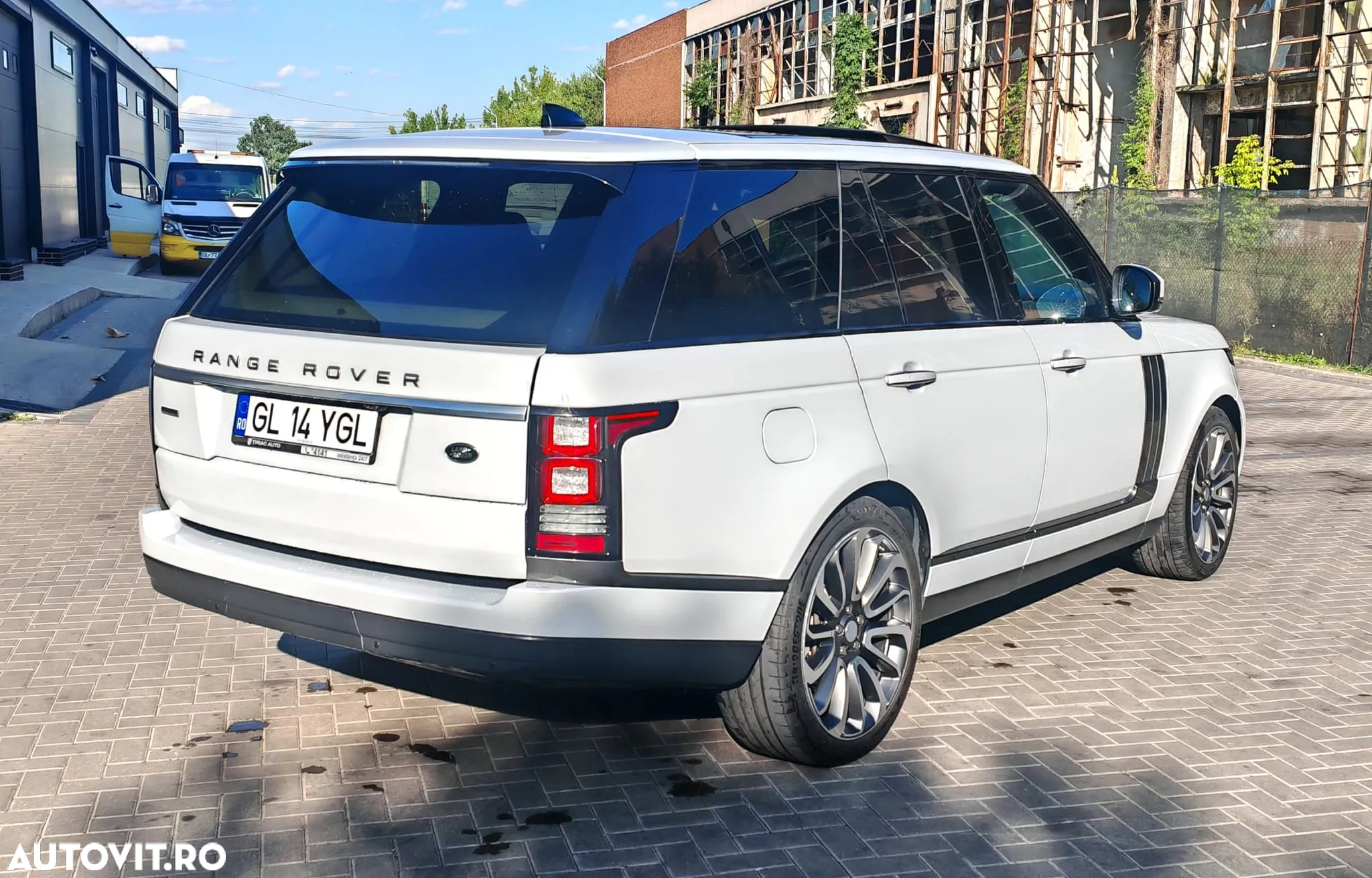 Land Rover Range Rover 4.4 I SDV8 Autobiography - 12