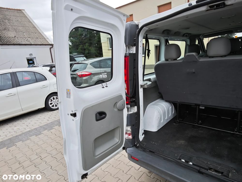 Renault Trafic L1H1 Passenger Lux - 27
