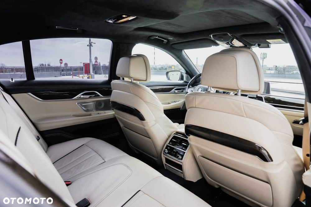 BMW Seria 7 730d sport - 12