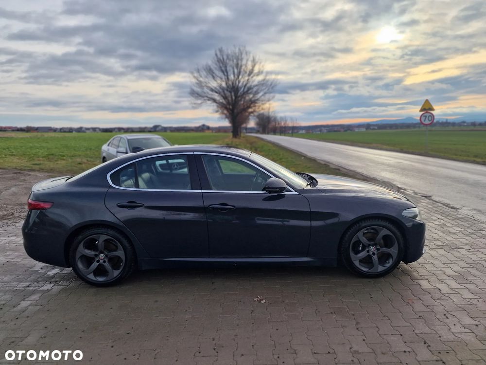 Alfa Romeo Giulia 2.2 D Turbo Super - 8