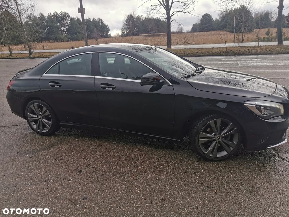 Mercedes-Benz CLA 220 4-Matic - 2