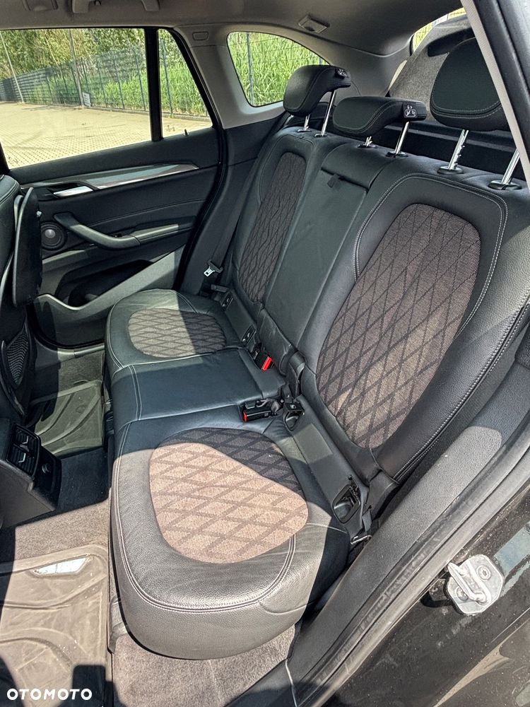 BMW X1 sDrive18i xLine - 17