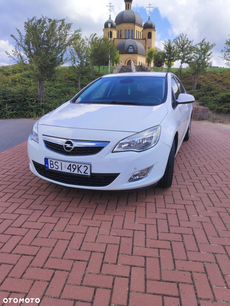 Opel Astra 1.4 Turbo 150 Jahre - 1