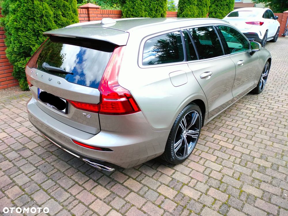 Volvo V60 T6 AWD R-Design - 7
