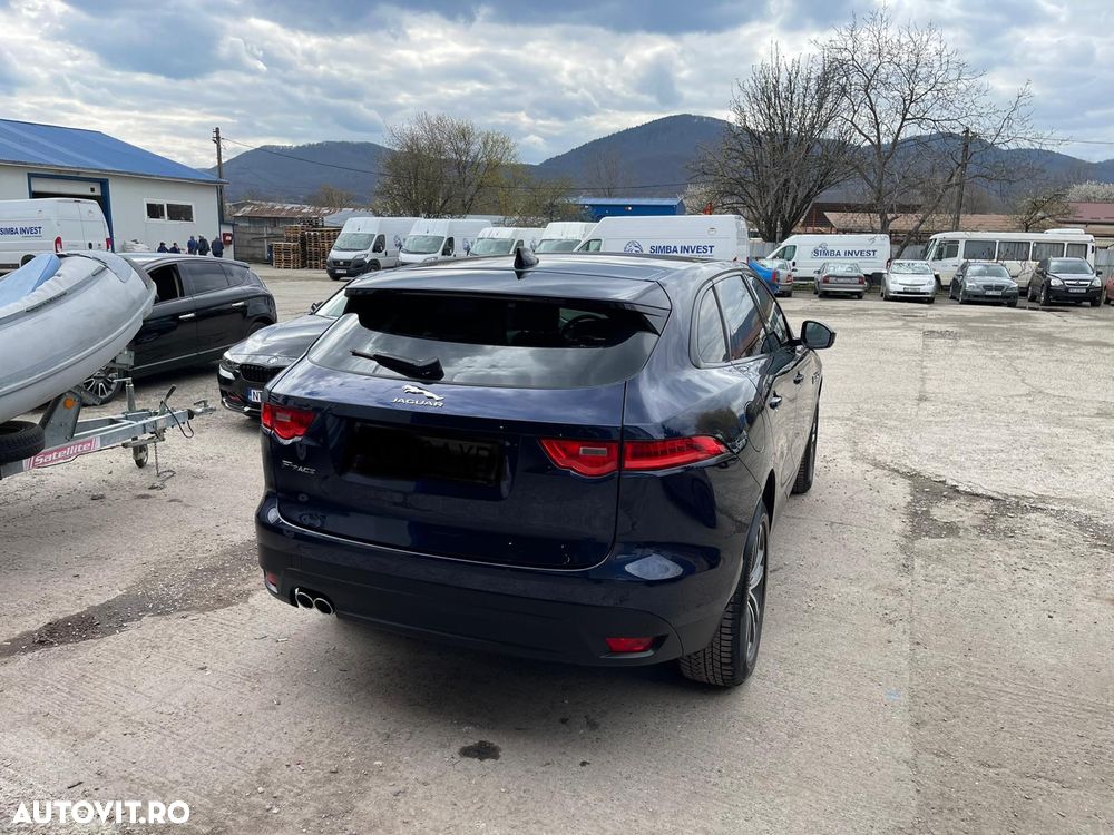 Jaguar F-Pace 20d AWD Aut. Prestige - 8