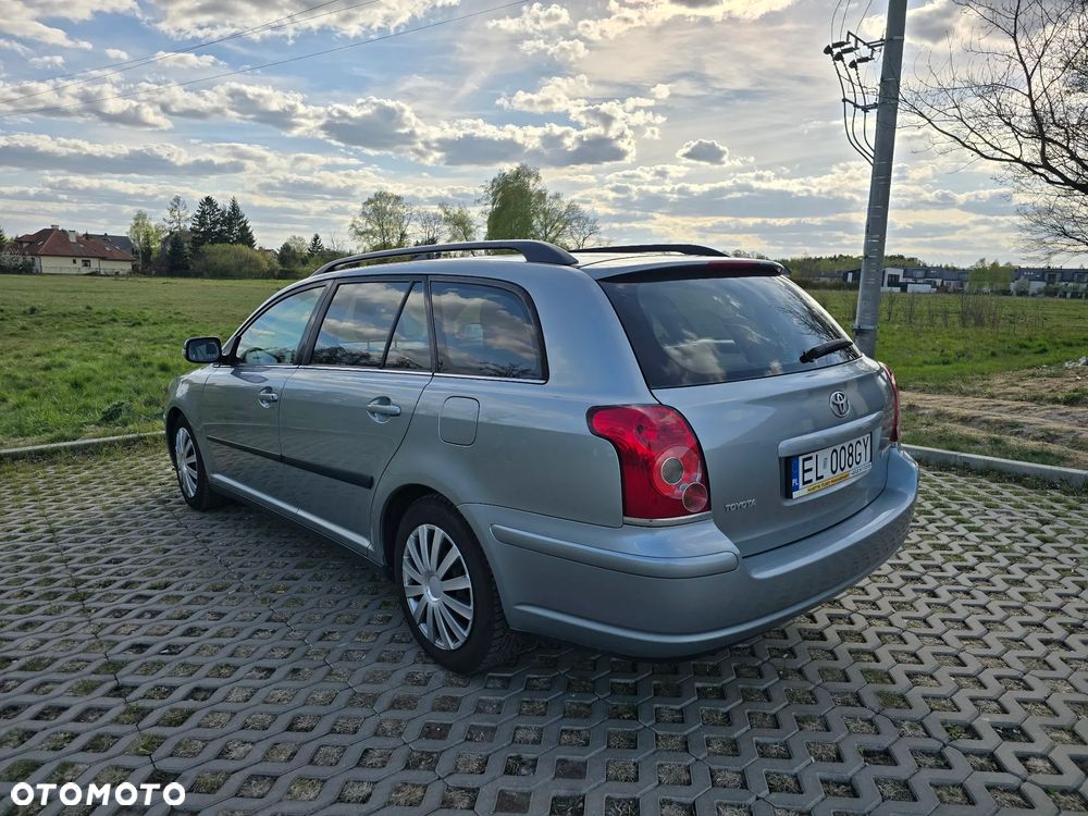 Toyota Avensis 1.6 VVT-i Terra - 5
