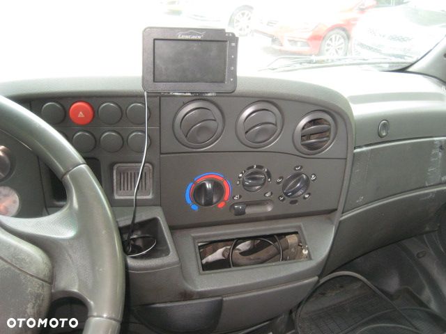 Iveco DAILY 35C11 - 4