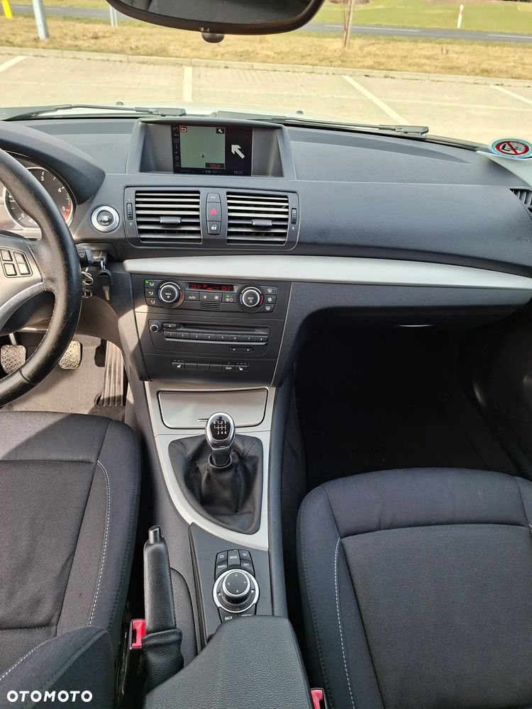 BMW Seria 1 118d DPF Edition Sport - 16