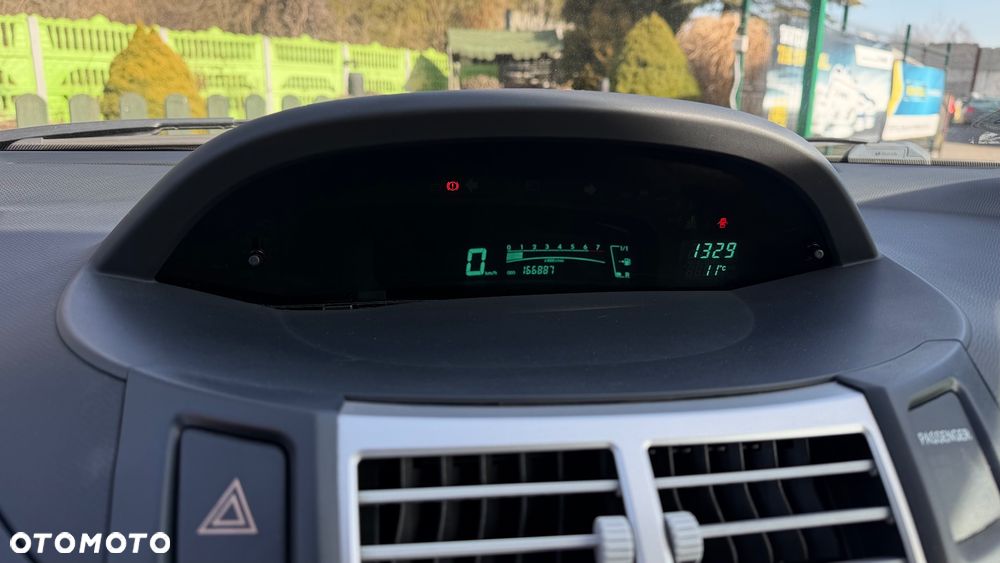 Toyota Yaris 1.3 Luna - 12