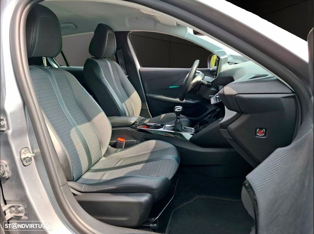 Peugeot 208 1.2 PureTech Allure - 8