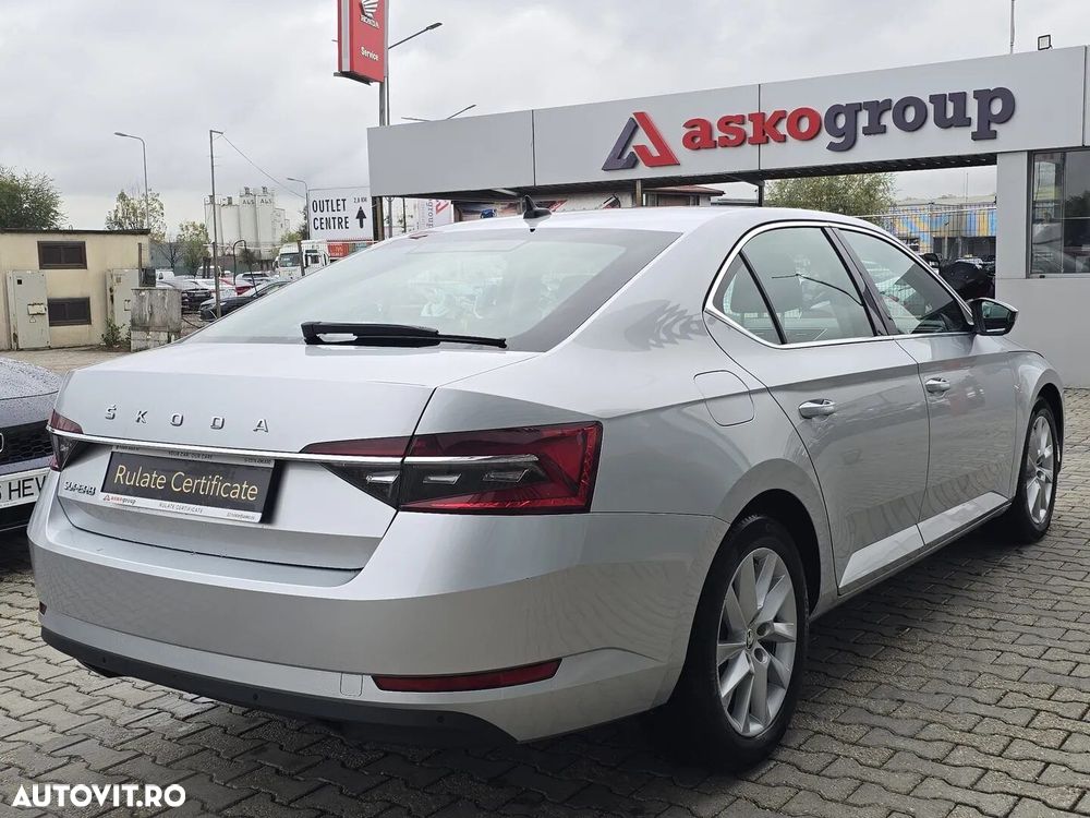 Skoda Superb 2021 photo 4