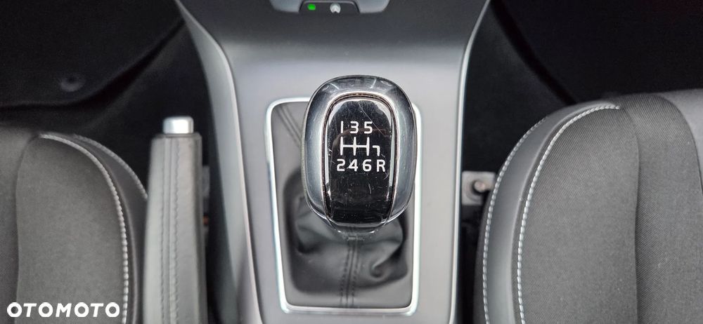 Volvo V40 - 26