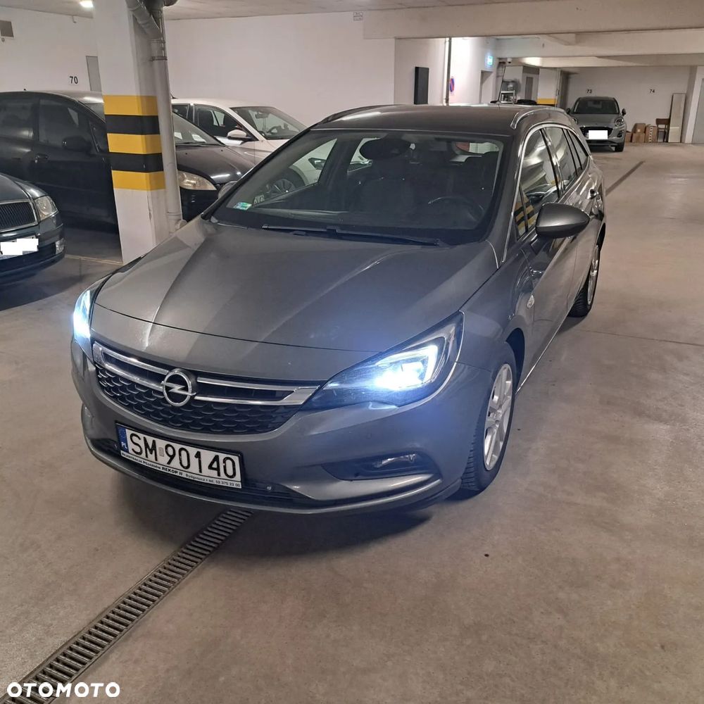Opel Astra 1.6 CDTI Dynamic S&S - 10